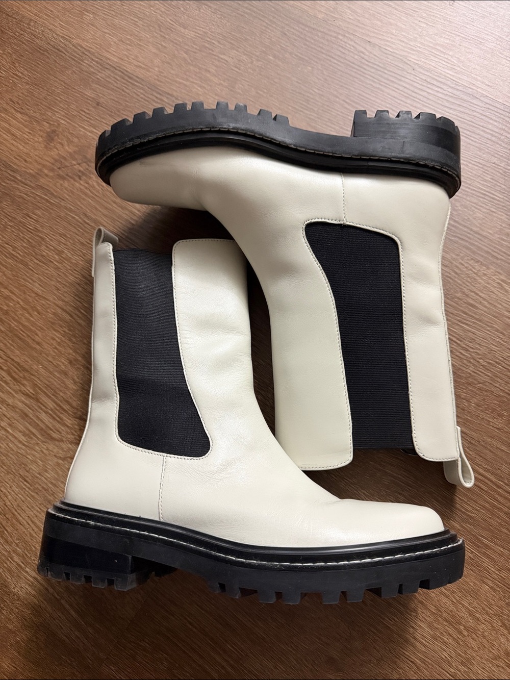 Tory Burch BENTON Boot Ivory/Black Vachetta Calf Heavy Milled 10" Insole, US 9.5